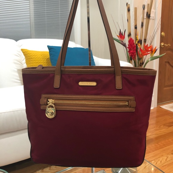 Michael Kors Handbags - Michael Kors bag